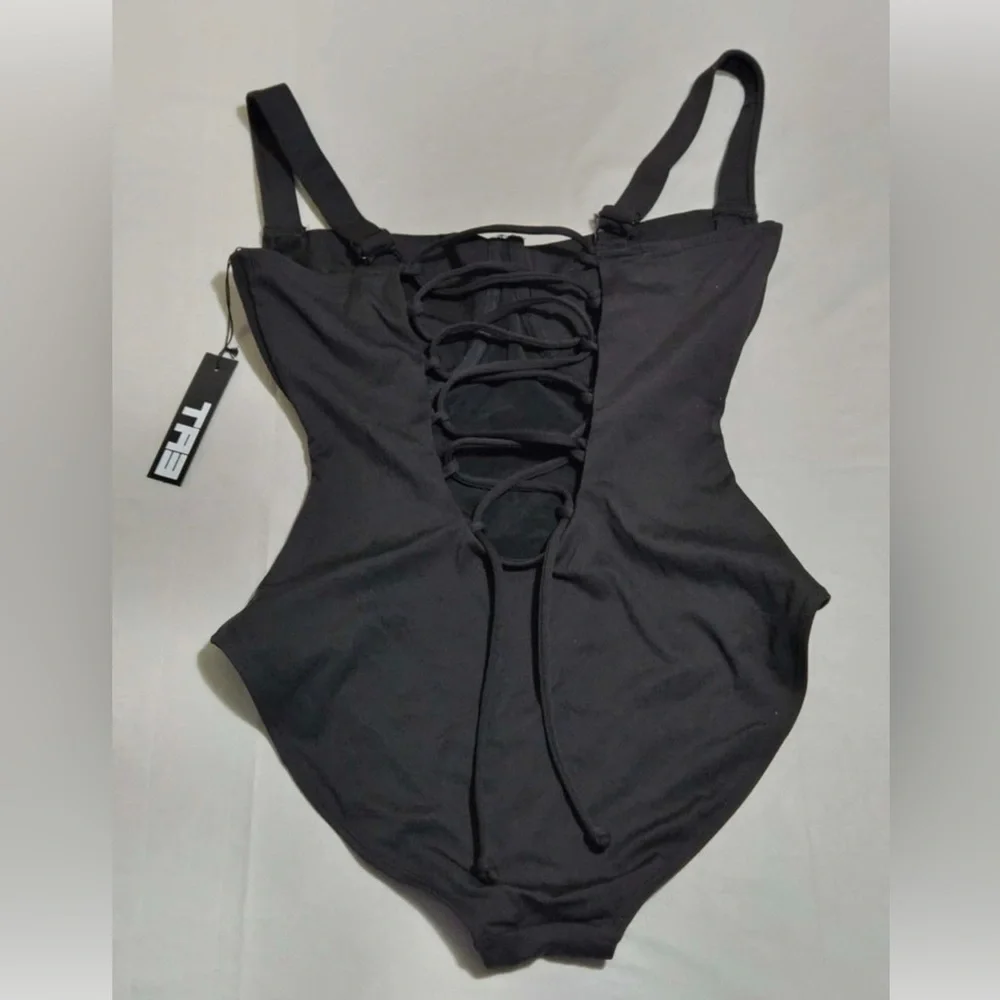 NWT TA3 Black One-Piece Swimsuit with Underwire - Picture 2 of 3